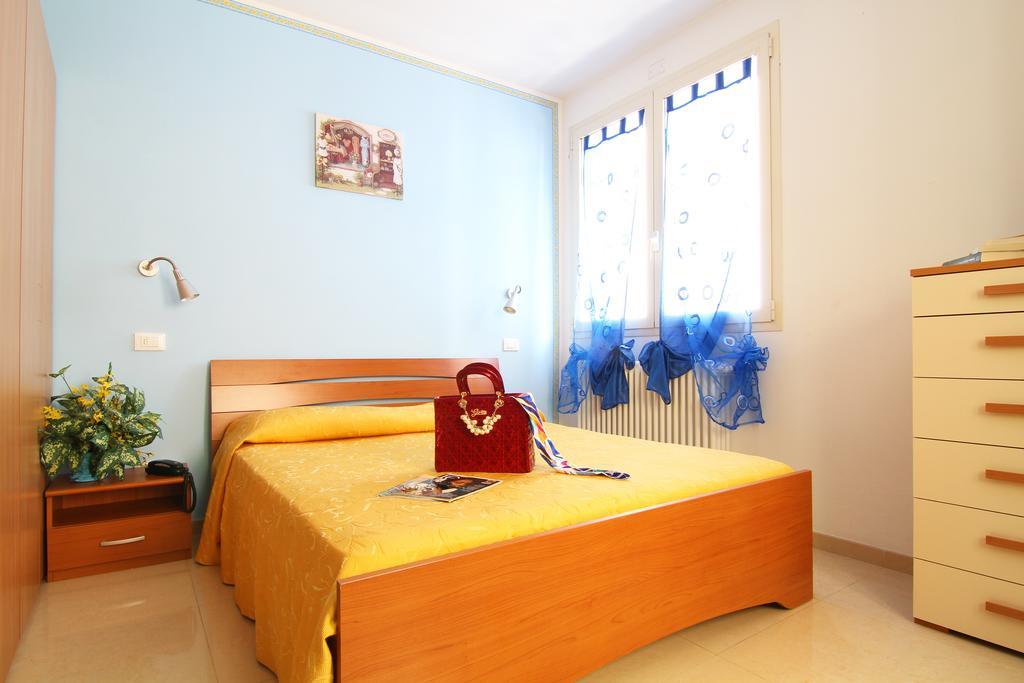 Residence Blu Marine リミニ 部屋 写真