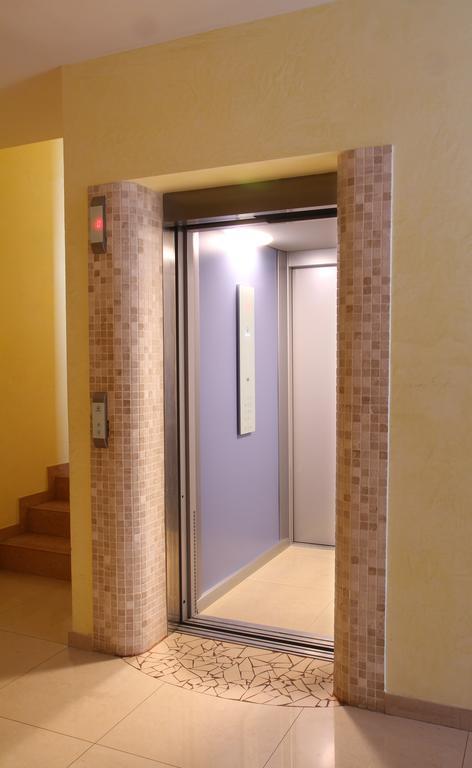Residence Blu Marine リミニ エクステリア 写真